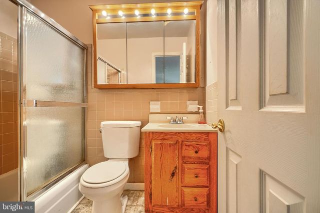 5958 WESTCHESTER PARK DR, College Park, MD 20740