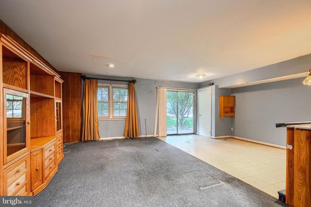 5958 WESTCHESTER PARK DR, College Park, MD 20740