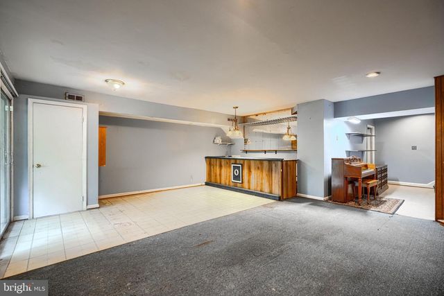 5958 WESTCHESTER PARK DR, College Park, MD 20740