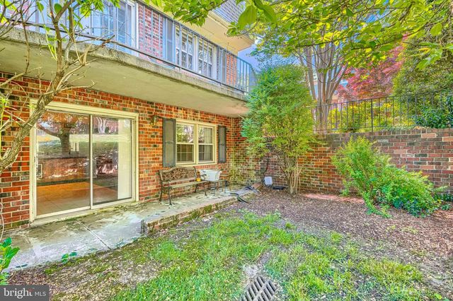 5958 WESTCHESTER PARK DR, College Park, MD 20740