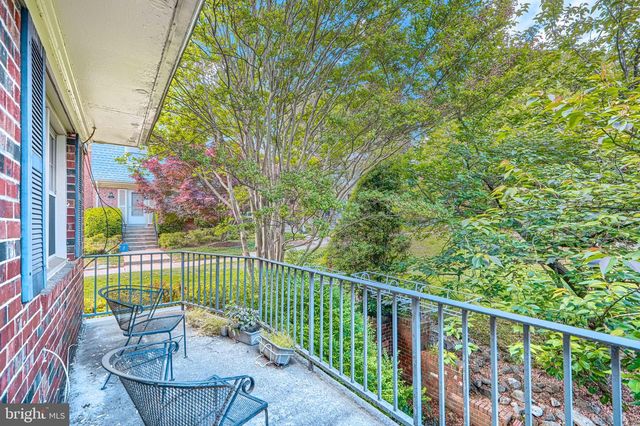 5958 WESTCHESTER PARK DR, College Park, MD 20740