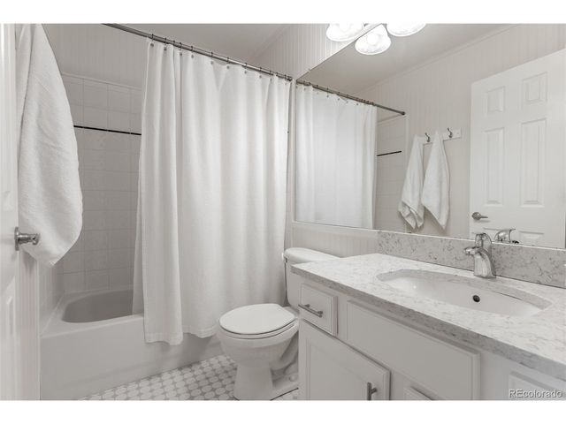 5334 Owens St, Arvada, CO 80002