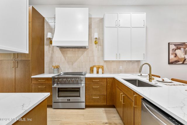 1872 OCEANSIDE Lane, Fernandina Beach, FL 32034