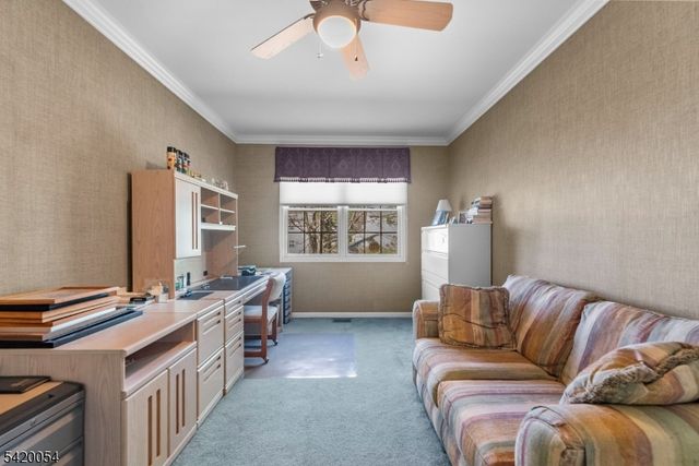 9 Goffle Brook Ct, Hawthorne Boro, NJ 07506