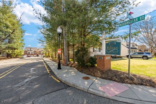 9 Goffle Brook Ct, Hawthorne Boro, NJ 07506