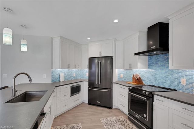 27129 Holly LN, Bonita Springs, FL 34135