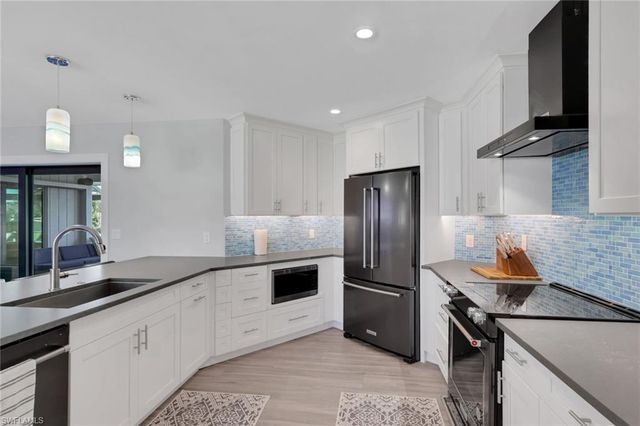 27129 Holly LN, Bonita Springs, FL 34135