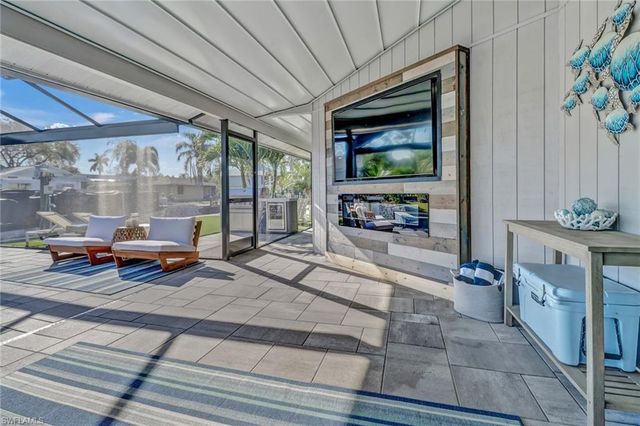 27129 Holly LN, Bonita Springs, FL 34135