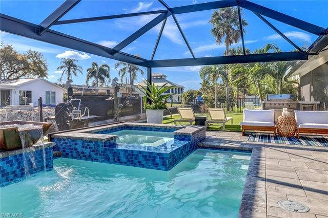 27129 Holly LN, Bonita Springs, FL 34135