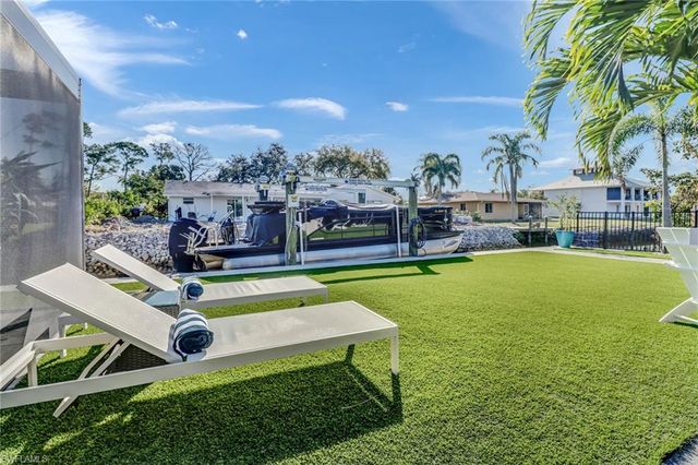 27129 Holly LN, Bonita Springs, FL 34135