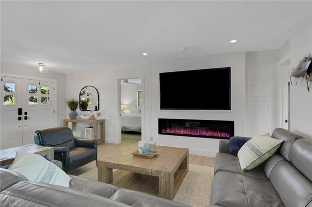 27129 Holly LN, Bonita Springs, FL 34135