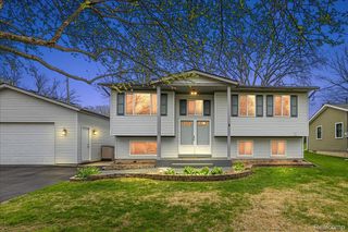 490 Glenn Court, Lake Orion Village, MI 48362
