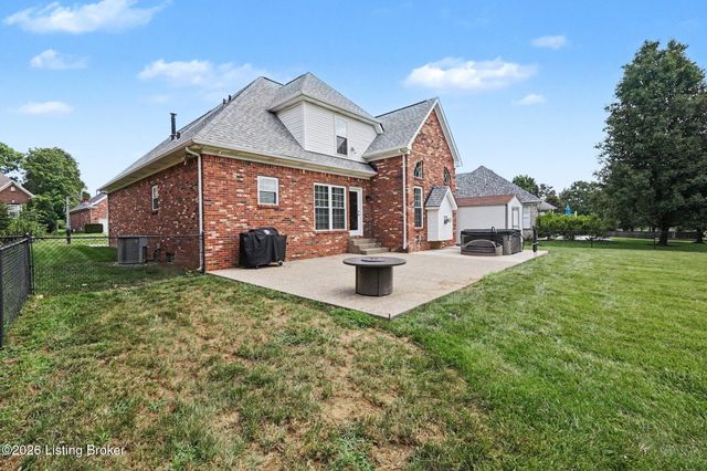 4314 Pleasant Glen Dr, Louisville, KY 40299