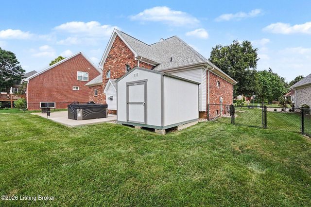 4314 Pleasant Glen Dr, Louisville, KY 40299