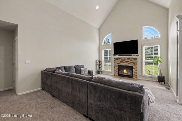 4314 Pleasant Glen Dr, Louisville, KY 40299