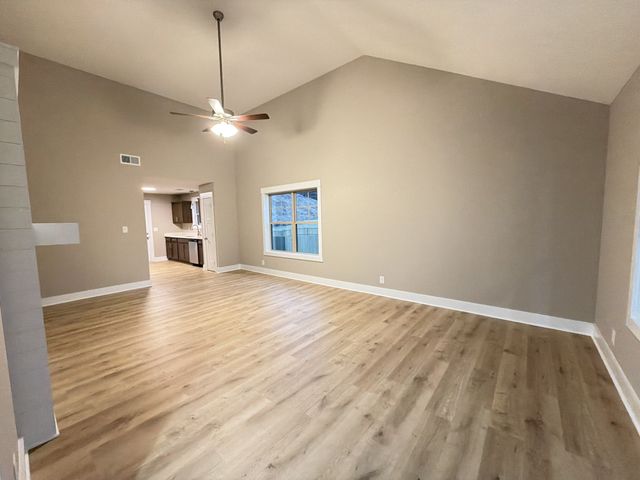 279 Cardinal Creek 139 Brenda Dr, Clarksville, TN 37040