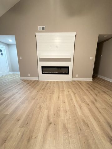 279 Cardinal Creek 139 Brenda Dr, Clarksville, TN 37040