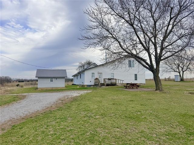 24353 300th Street, Jamesport, MO 64648