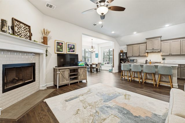 815 Wolf Springs Road, Ferris, TX 75125