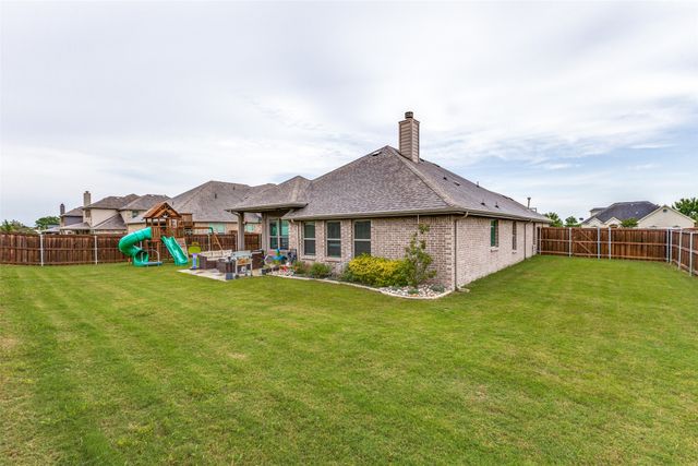 815 Wolf Springs Road, Ferris, TX 75125