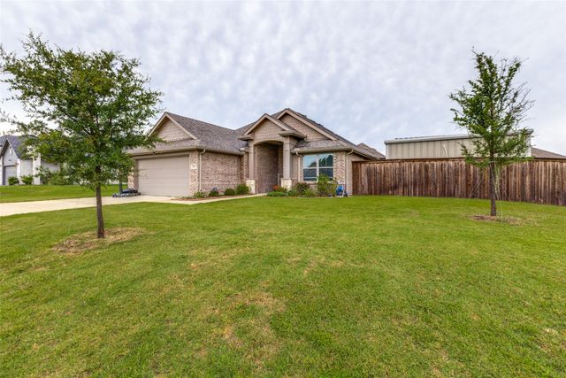 815 Wolf Springs Road, Ferris, TX 75125