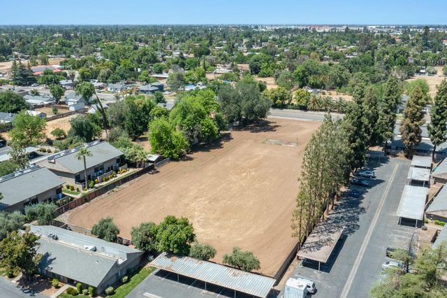 5458 E Tulare Street, Fresno, CA 93727