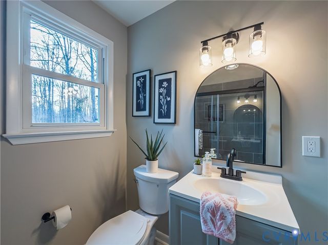 21116 Warren Ave, Chesterfield, VA 23803