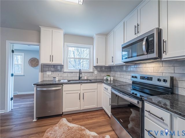 21116 Warren Ave, Chesterfield, VA 23803