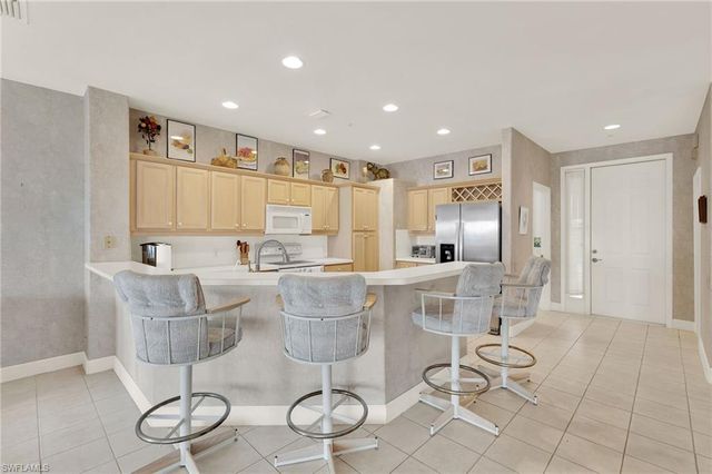 9101 Southmont CV # 202, Fort Myers, FL 33908