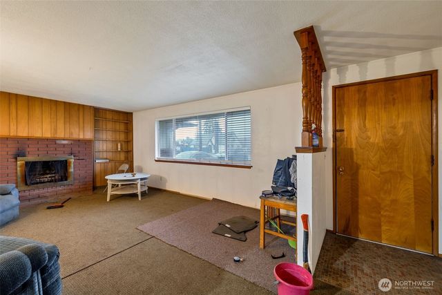 6216 20th Street E, Fife, WA 98424