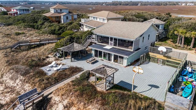 472 Myrtle Avenue, Pawleys Island, SC 29585