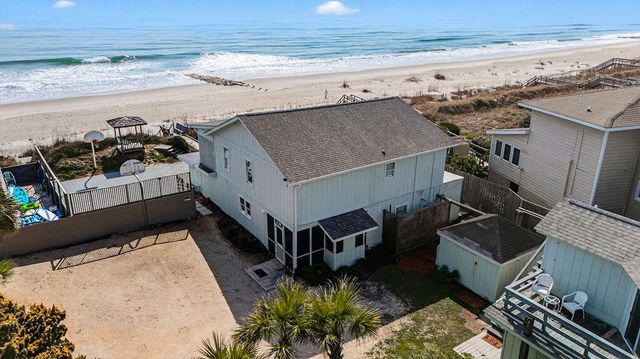 472 Myrtle Avenue, Pawleys Island, SC 29585