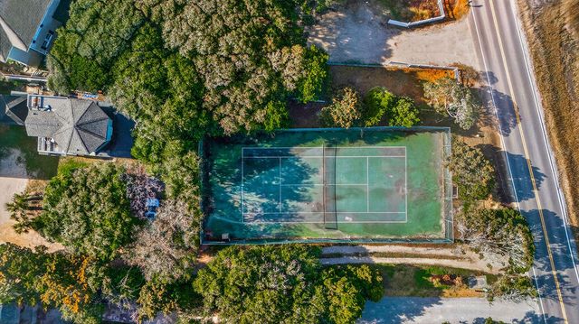 472 Myrtle Avenue, Pawleys Island, SC 29585