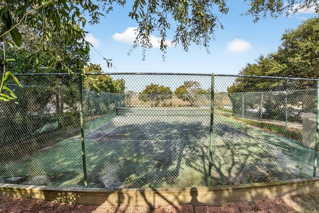 472 Myrtle Avenue, Pawleys Island, SC 29585