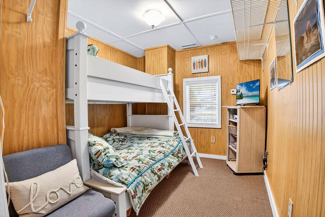 472 Myrtle Avenue, Pawleys Island, SC 29585