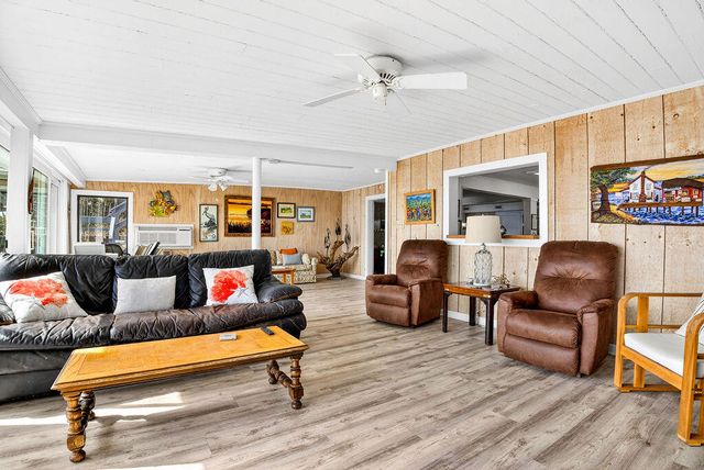 472 Myrtle Avenue, Pawleys Island, SC 29585