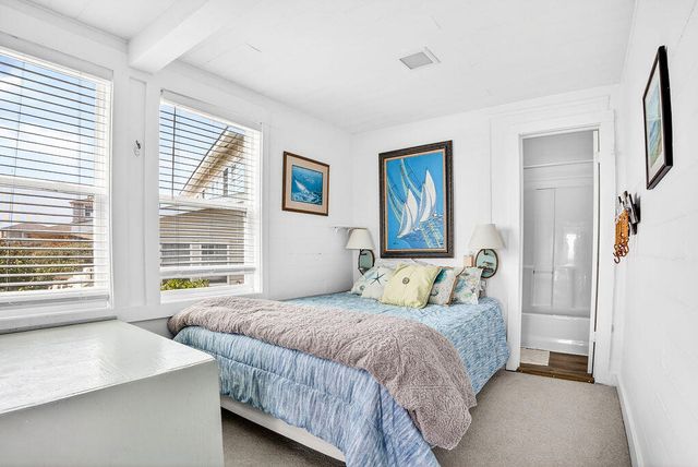 472 Myrtle Avenue, Pawleys Island, SC 29585