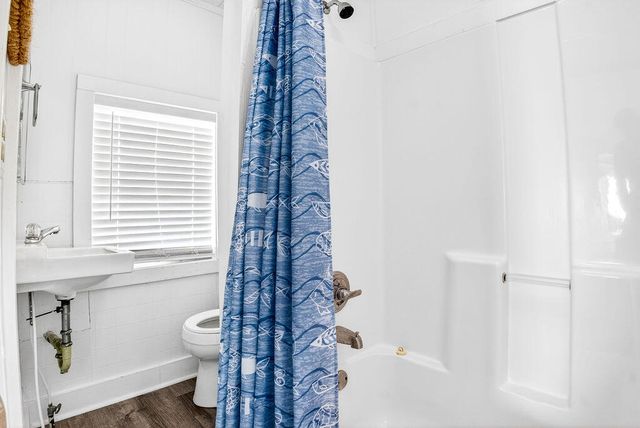 472 Myrtle Avenue, Pawleys Island, SC 29585