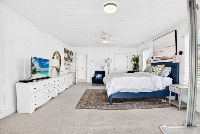 472 Myrtle Avenue, Pawleys Island, SC 29585