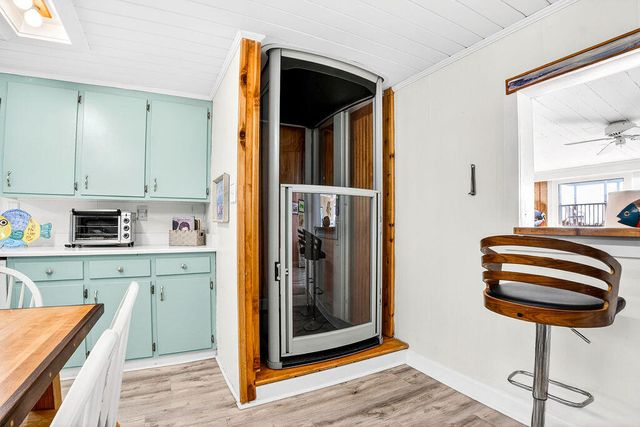 472 Myrtle Avenue, Pawleys Island, SC 29585