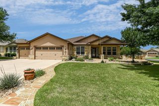 214 Yellow Rose TRL SE, Georgetown, TX 78633