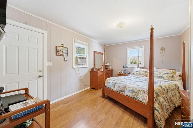 181 Phelps Avenue, Bergenfield, NJ 07621