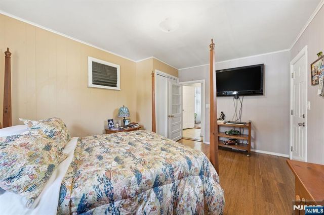 181 Phelps Avenue, Bergenfield, NJ 07621