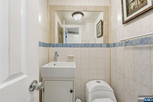 181 Phelps Avenue, Bergenfield, NJ 07621