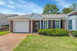 810 Marquette Dr, Nashville, TN 37205