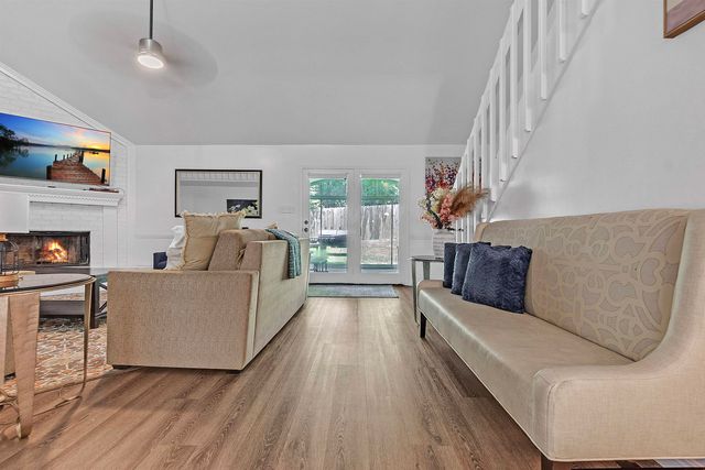 8910 MAGNOLIA LEAF CV, Memphis, TN 38018