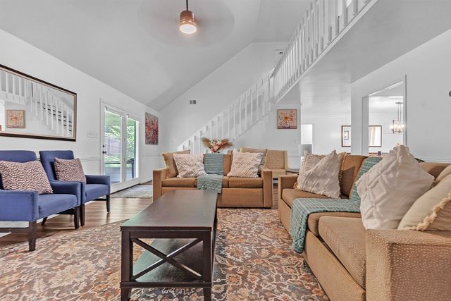 8910 MAGNOLIA LEAF CV, Memphis, TN 38018