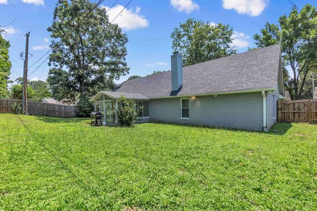 8910 MAGNOLIA LEAF CV, Memphis, TN 38018