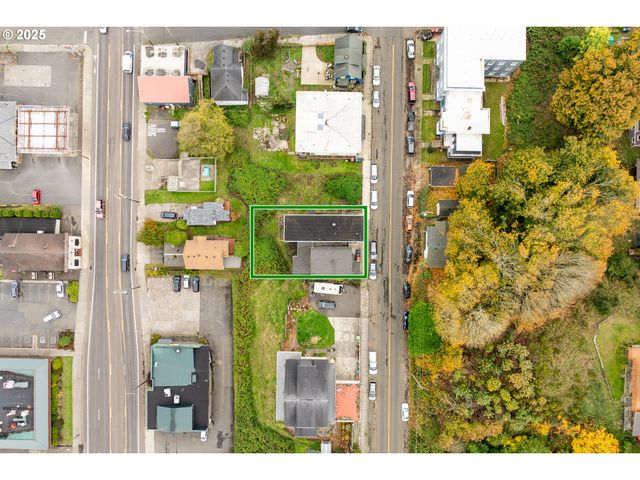 146 BOND St, Astoria, OR 97103