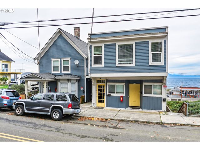 146 BOND St, Astoria, OR 97103